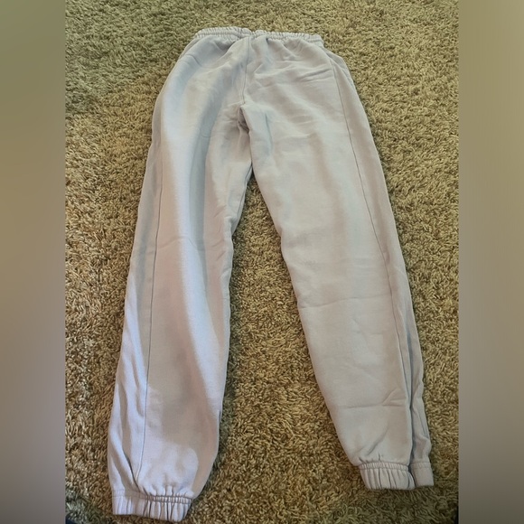Aritzia TNA Joggers - Picture 2 of 4
